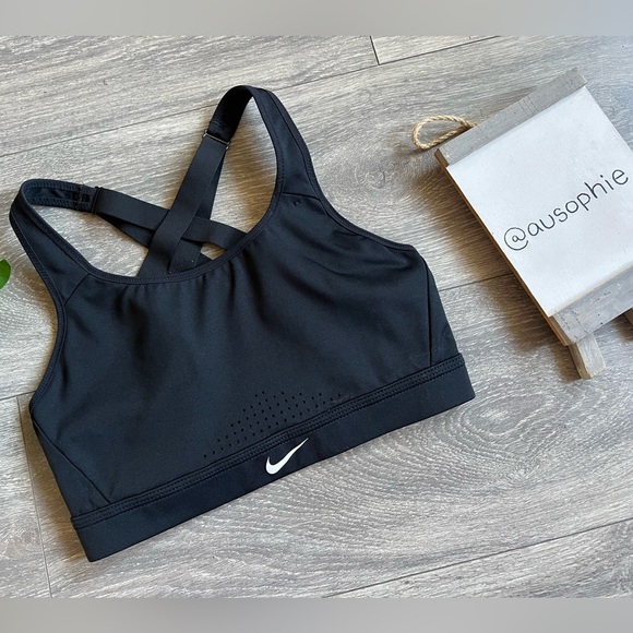 Nike Impact High Support Strappy Sports Bra in Black. Size S - Picture 4 of 9